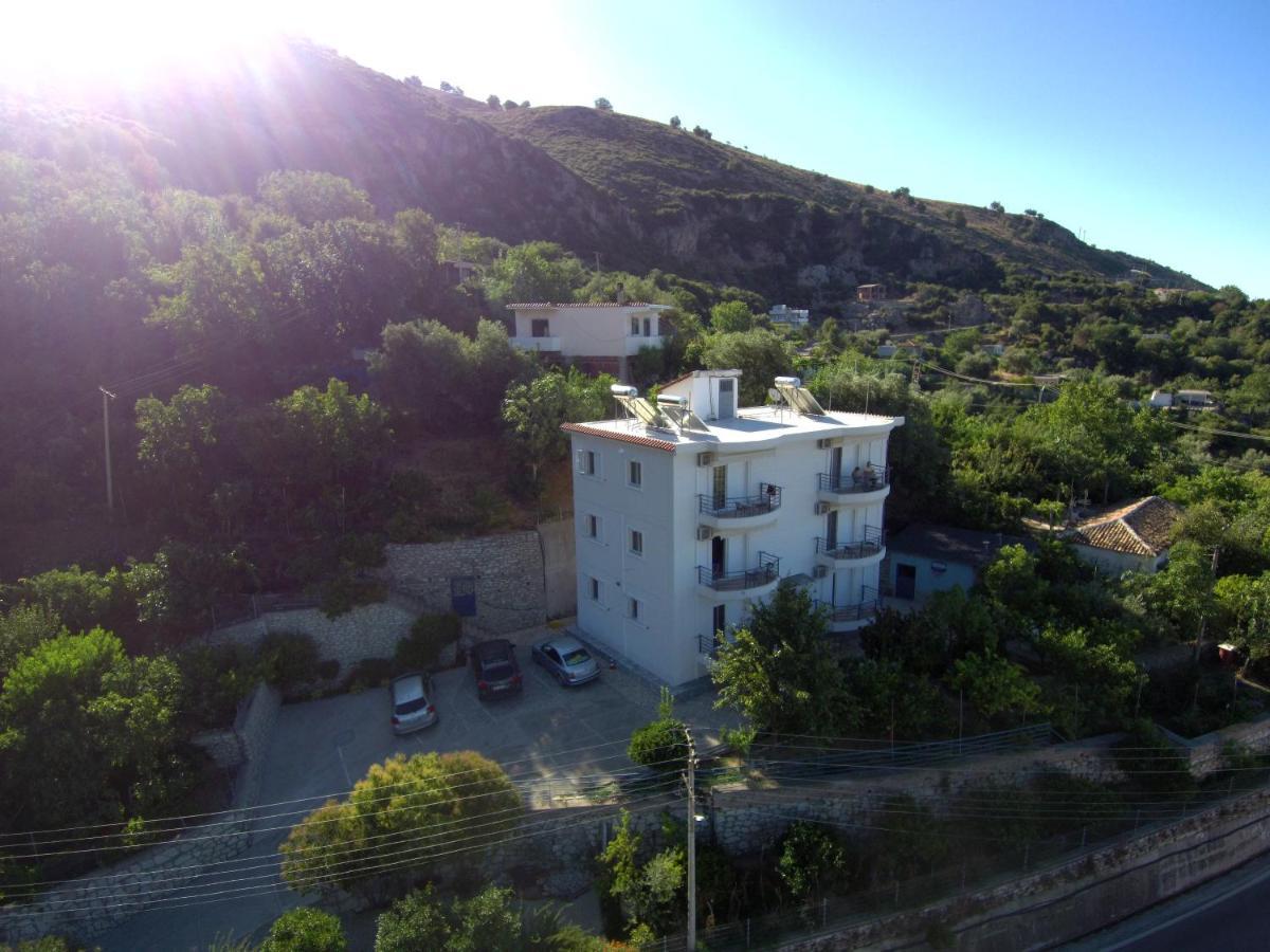 Apartments Vila Emiliano Borsh Kültér fotó